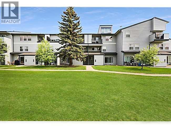 7201 Poplar Dr in Grande Prairie, AB - Building Photo