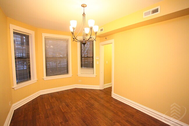 1324 N Bosworth Ave, Unit 1F in Chicago, IL - Foto de edificio - Building Photo