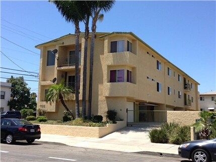 1135 S Grand Ave in San Pedro, CA - Foto de edificio