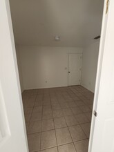 2626 SW Santa Barbara Pl in Cape Coral, FL - Building Photo - Building Photo