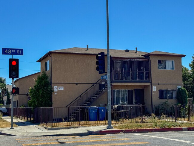 4805 S St. Andrews Pl in Los Angeles, CA - Building Photo - Primary Photo