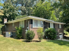 612 Tomahawk Cir in Birmingham, AL - Building Photo - Building Photo