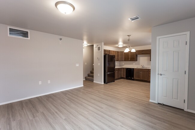 Lacey Village Townhomes in Sioux Falls, SD - Building Photo - Building Photo