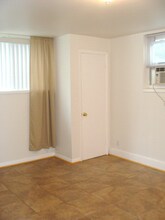 4947 Charlemar Dr-Unit -B in Cincinnati, OH - Building Photo - Building Photo