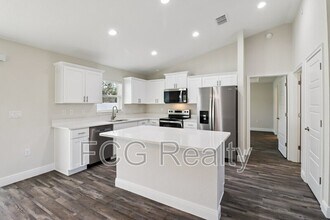 7299 Hemlock Rd in Ocala, FL - Building Photo - Building Photo