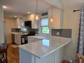 5 Mareldor St in Hudson, MA - Building Photo - Building Photo