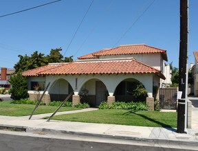 16742 Hoskins St in Huntington Beach, CA - Building Photo - Building Photo