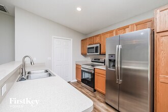 228 Roosevelt Ave in Masaryktown, FL - Building Photo - Building Photo