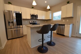 103 Memorial Ct in Clayton, NC - Building Photo - Building Photo