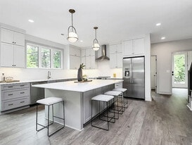 Arnold Drive in Charlotte, NC - Building Photo