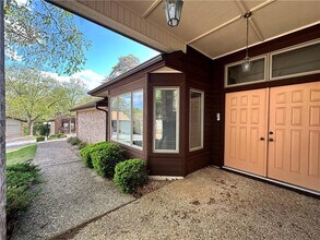 8 Teresa Dr in Bella Vista, AR - Building Photo - Building Photo