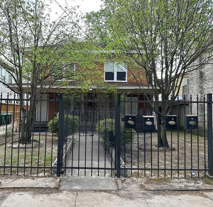 4823 Jackson St Photo