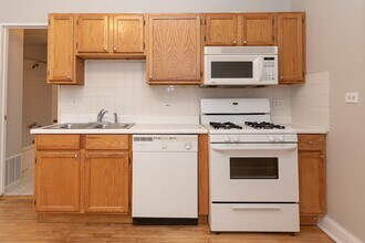 2024 W Augusta Blvd, Unit J08P in Chicago, IL - Building Photo - Building Photo