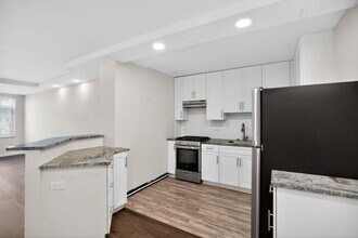 2401 H St NW in Washington, DC - Building Photo - Building Photo