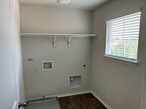 13915 Borolanite Dr in San Antonio, TX - Building Photo - Building Photo