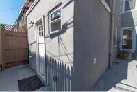 1245 N Hollywood St photo'