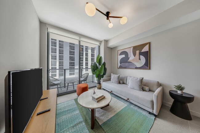 11 NE 6th St, Unit SI FL3-ID1520186P