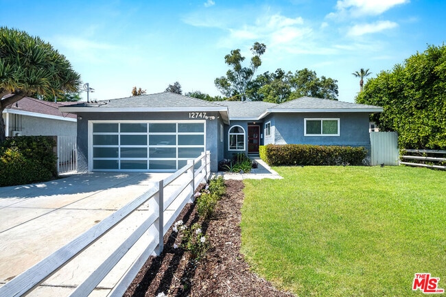 12747 Kling St in Los Angeles, CA - Building Photo - Building Photo