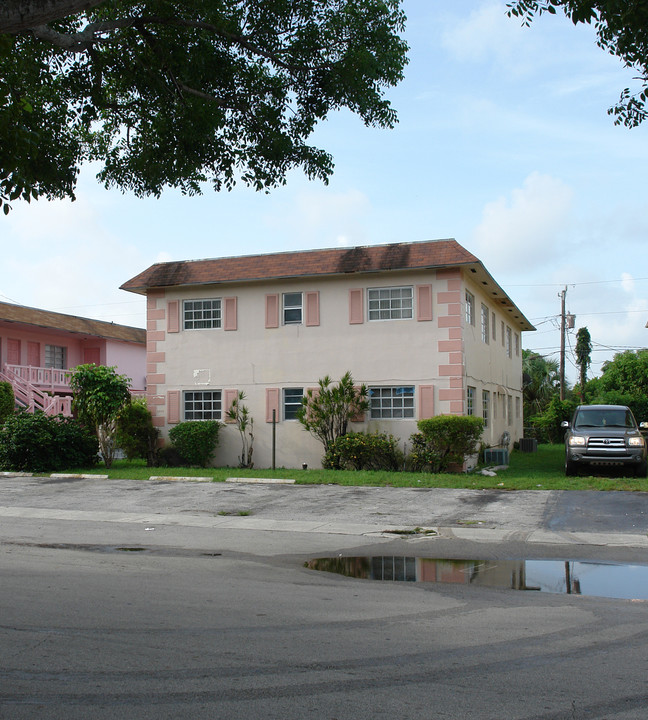 5900 NW 16th Pl in Fort Lauderdale, FL - Building Photo