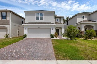 5253 Royal Point Ave in Kissimmee, FL - Building Photo