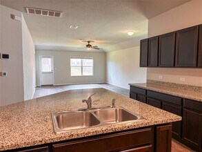 5704 Ronee Leah Dr in Austin, TX - Building Photo - Building Photo
