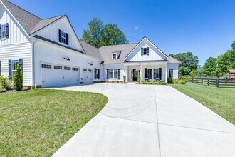 7447 Swindon Blvd in Fairview, TN - Building Photo - Building Photo
