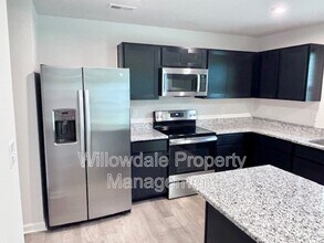 11 Hunting Wood Dr in Angier, NC - Building Photo - Building Photo