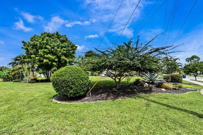 27640 Michigan St in Bonita Springs, FL - Building Photo