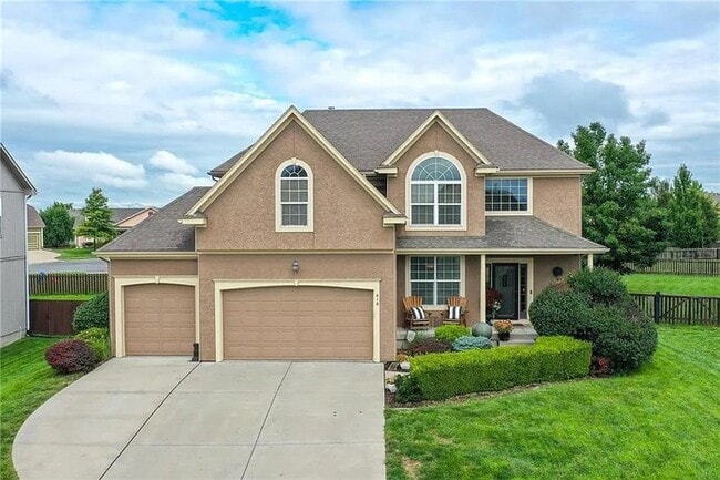 property at 410 W Colleen Ct