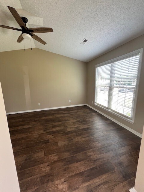 1009 Cambridge Ct in Cookeville, TN - Building Photo