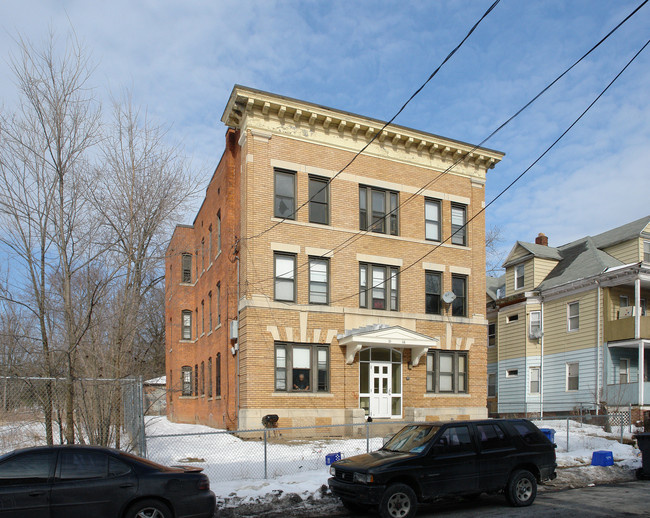 68-70 Pliny St in Hartford, CT - Building Photo - Building Photo