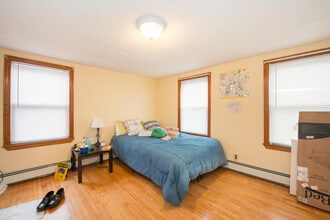 585 Somerville Ave, Unit A in Somerville, MA - Foto de edificio - Building Photo