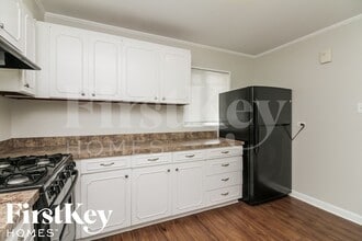 194 Monee Rd in Park Forest, IL - Foto de edificio - Building Photo