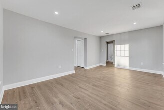 15 N Main St in Pennington, NJ - Building Photo - Building Photo