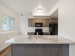 656 W Meadow Dr in Provo, UT - Building Photo - Building Photo