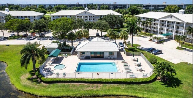 6097 Balboa Cir-Unit -303 in Boca Raton, FL - Building Photo - Building Photo