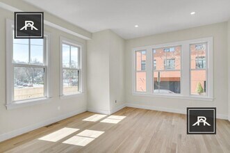 75 Thorndike St in Brookline, MA - Building Photo - Building Photo