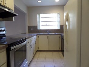 8633 Pluto Terrace in West Palm Beach, FL - Building Photo - Building Photo