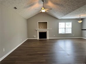 654 Hogart St in Raeford, NC - Building Photo - Building Photo