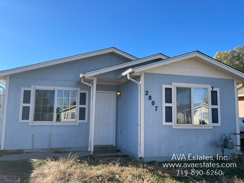 2807 Acero Ave in Pueblo, CO - Foto de edificio