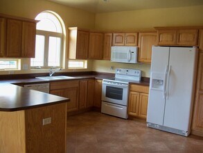 7141 Prestwick Rd in Rapid City, SD - Building Photo - Building Photo