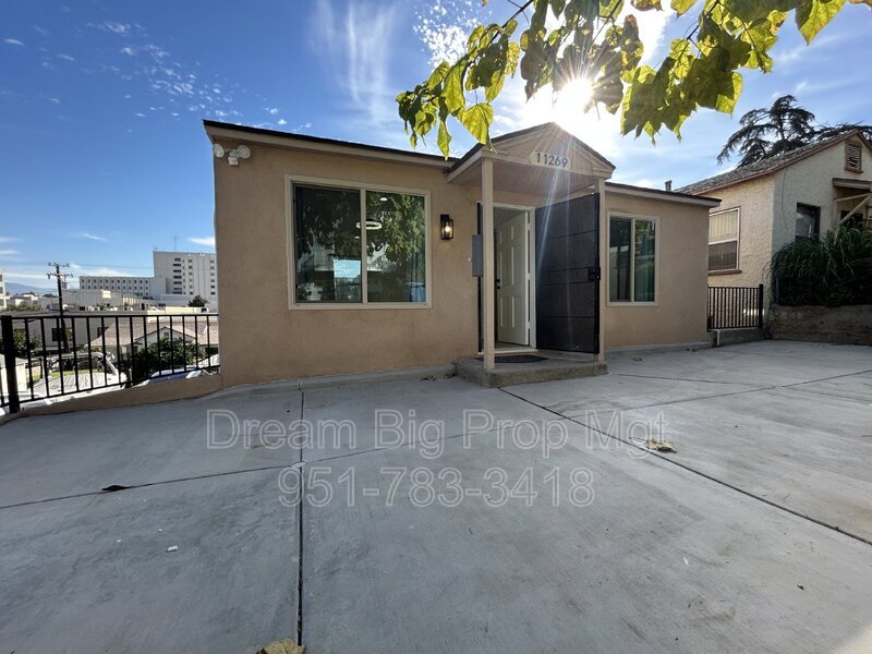 11269 San Lucas Dr in Loma Linda, CA - Building Photo