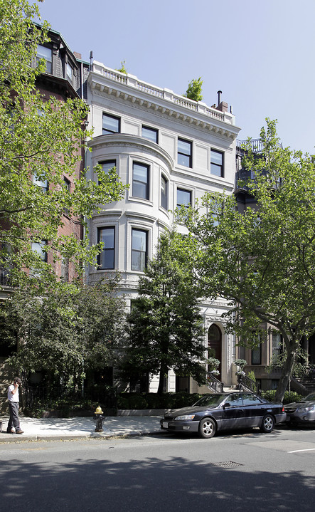 310 Beacon St in Boston, MA - Foto de edificio
