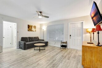 3208 Marine Dr in Pompano Beach, FL - Building Photo - Building Photo