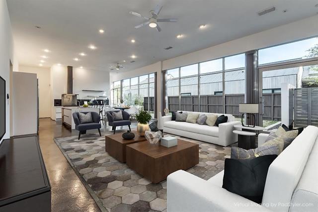 30 Vanguard Way in Dallas, TX - Building Photo - Building Photo