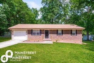 115 Pleasant Valley Rd in Mcdonough, GA - Building Photo