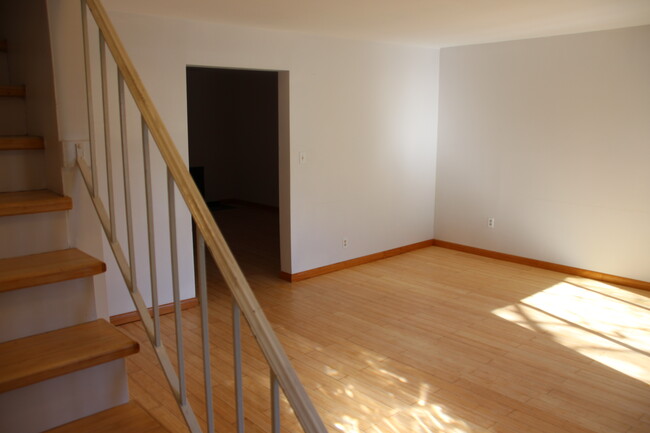 670 Lockesley Ter in Charlottesville, VA - Building Photo - Building Photo