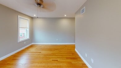 329 Shirley St in Winthrop, MA - Building Photo - Building Photo