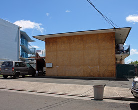 94-351 Pupumomi St in Waipahu, HI - Foto de edificio - Building Photo