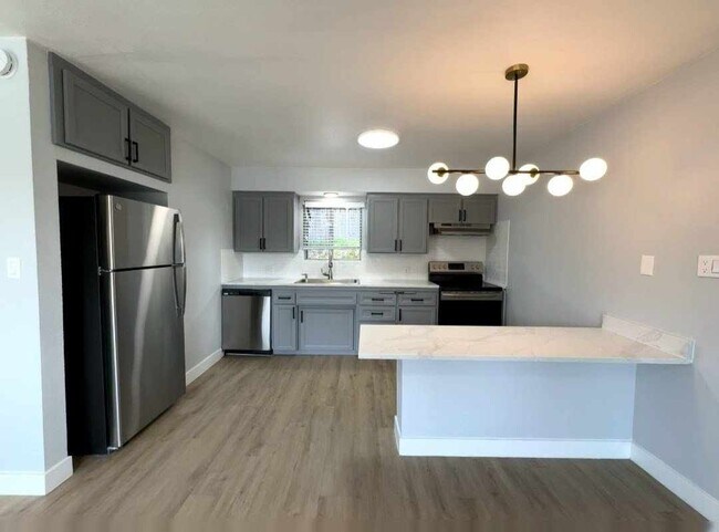 294 Hillcrest Dr, Unit Hillcrest Duplex in Arroyo Grande, CA - Building Photo - Building Photo